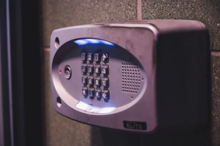 Vídeo porteiro para apartamento: segurança e controle